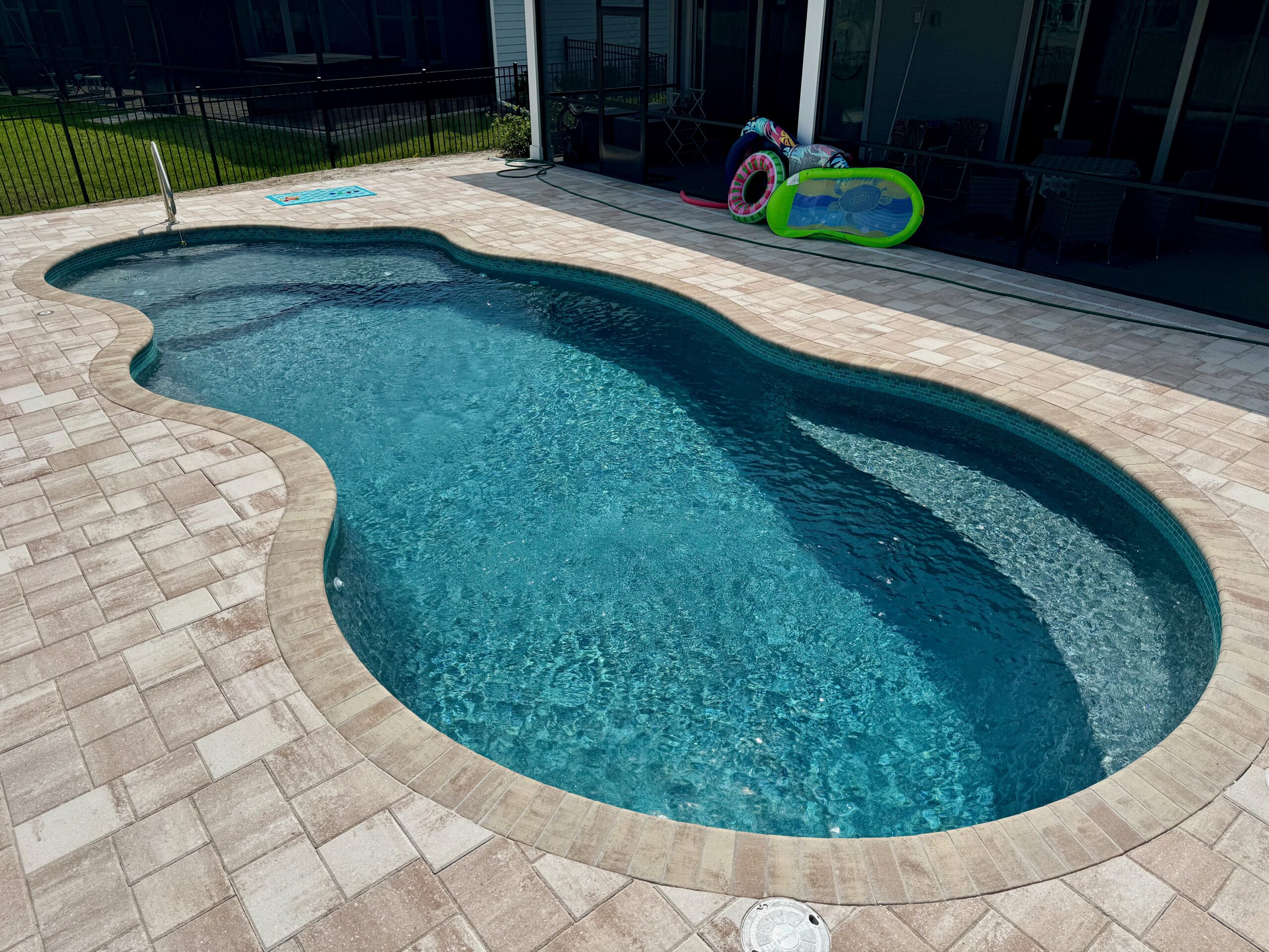 Fiji G2 Shale Gray Contemporary Vilano